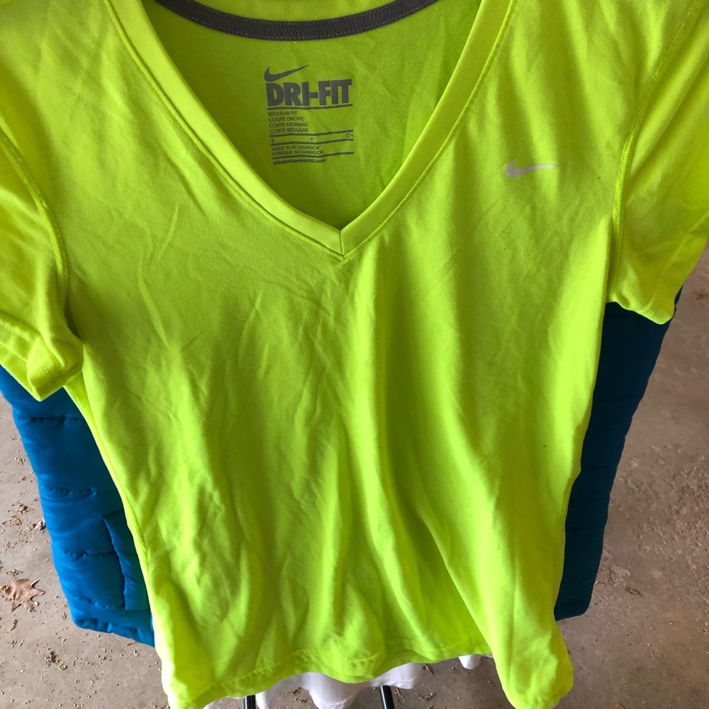 Nike dri fit top